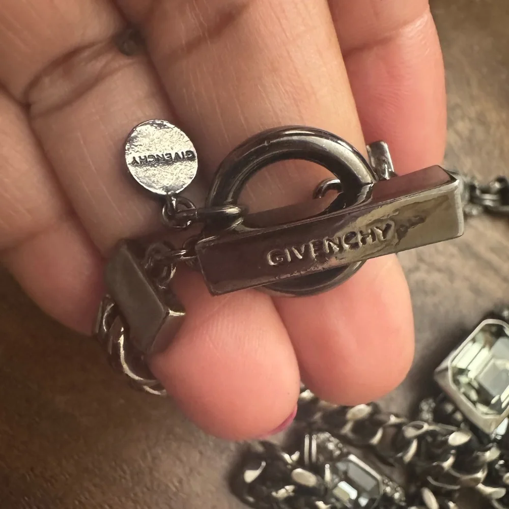 Givenchy designer chain